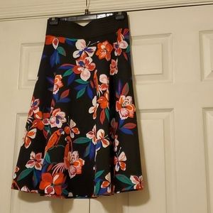 A Very beautiful Floral Midi Skirt with pockets